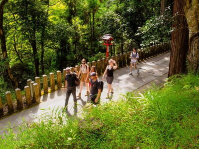 Kyoto: Hike and Hot Springs in Kurama - Kibune shrine and the relationship prayer stop