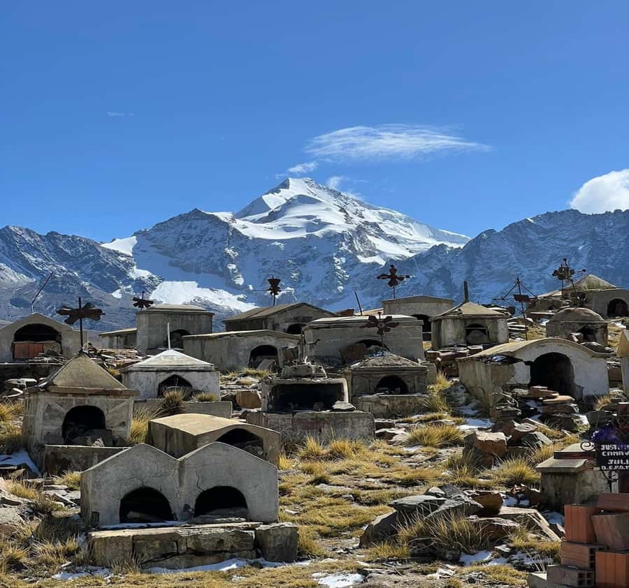 La Paz: Charquini Mountain Guided Hike - Apacheta Jilarata and Cementerio de Milluni: why the stops matter