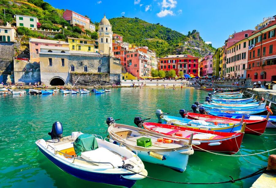 La Spezia: Cinque Terre Guided Hiking Tour - Vernazza and Riomaggiore: free time where you can choose your own pace
