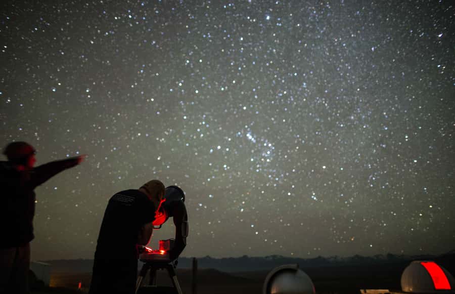Lake Tekapo: Mountaintop Stargazing at Mount John Summit - Moon and timing: when the Milky Way actually shows up