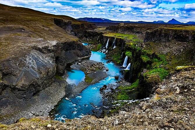 Landmannalaugar, Hekla, Sigoldugljufur 4x4 tour with Hiking - What to Pack for Landmannalaugar Hiking and Iceland Weather