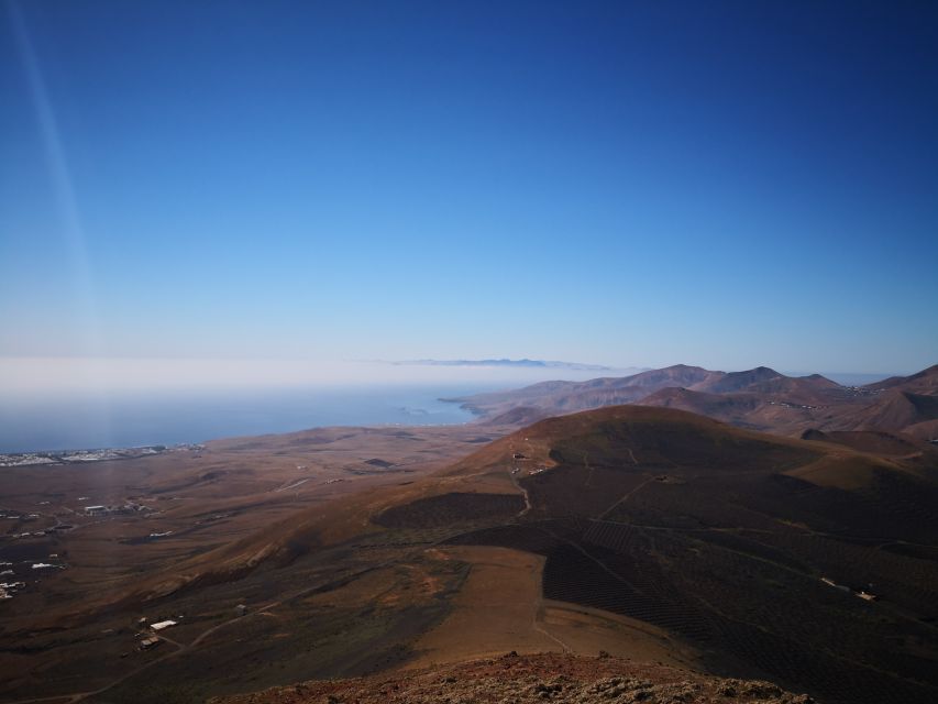 Lanzarote: La Geria Vineyards Hiking Tour - La Geria’s volcanic vineyards: what makes this hike feel different