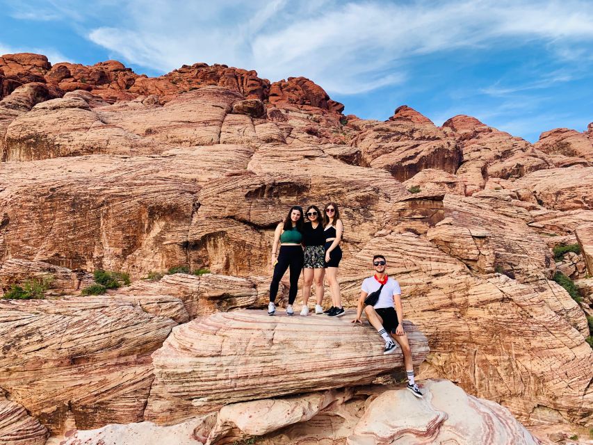Las Vegas: Sunset Hike and Photography Tour Near Red Rock - Southern area stops: Spring Mountain Ranch and the Blue Diamond village feel
