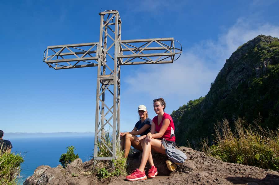 Le Morne Brabant: UNESCO Mountain Hike & Local Guides - The climb on the Slave Route: when it gets rocky, and how guides keep you upright