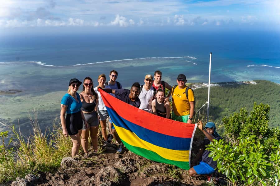 Le Morne Brabant: UNESCO Mountain Hike & Local Guides - Getting to the start: Le Morne Kitesurfing Beach without the stress