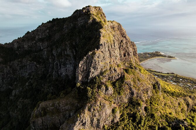 Le Morne Mountain Sunrise Hike & Climb - Sunrise vs afternoon: choosing your best timing