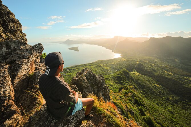 Le Morne Mountain Sunrise Hike & Climb - Where you start and what you’ll do on the mountain