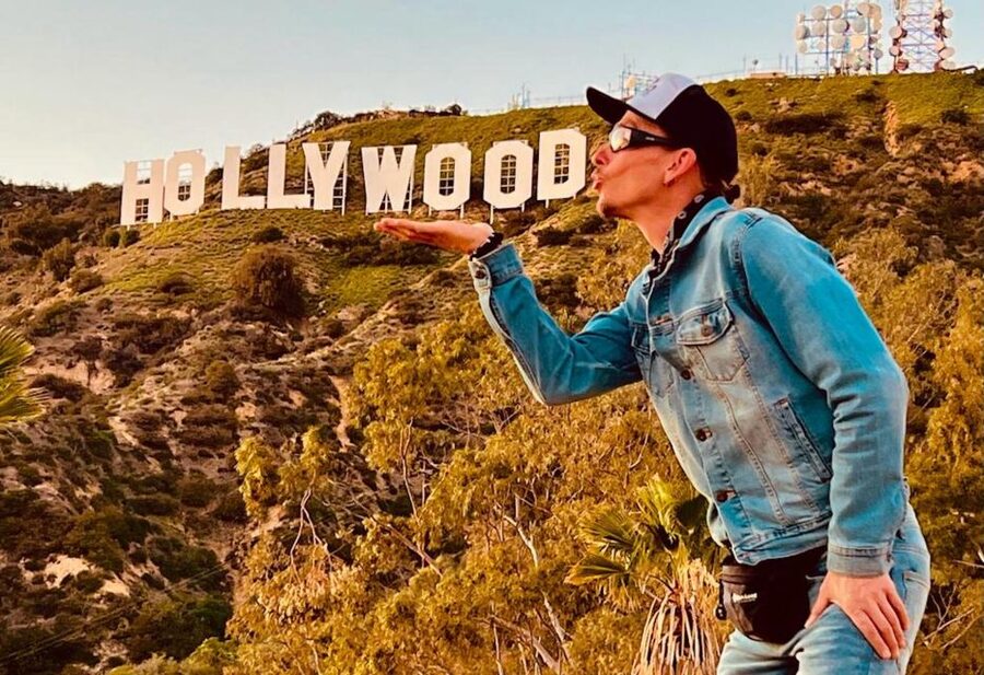 Los Angeles: Front & Back of Hollywood Sign Hike Guided Tour - Price and time value: $34 for 150 minutes with real guiding