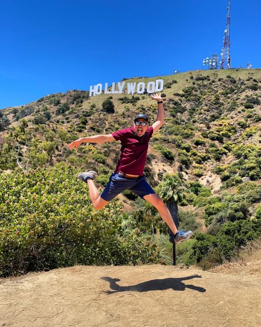 Los Angeles: Front & Back of Hollywood Sign Hike Guided Tour - Viewpoint photo stop: when the sign starts feeling real