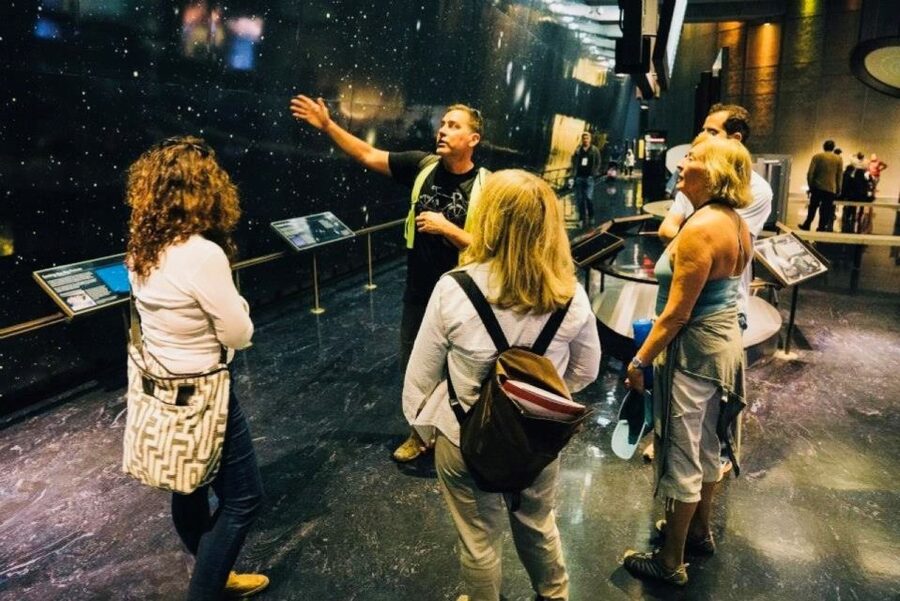 Los Angeles: Griffith Observatory Guided Hike/Walking Tour - The Hollywood Sign break: great photos, not a close-up stroll