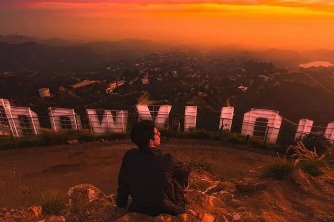 Los Angeles: The Original 2.5-Hour Hollywood Sign Hike - From Lake Hollywood to Hollywood Hills: the route starts with famous scenery