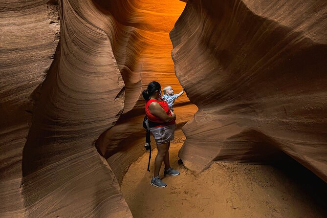 Lower Antelope Canyon Hiking Tour - Photo spots and the light game: where your pictures come from