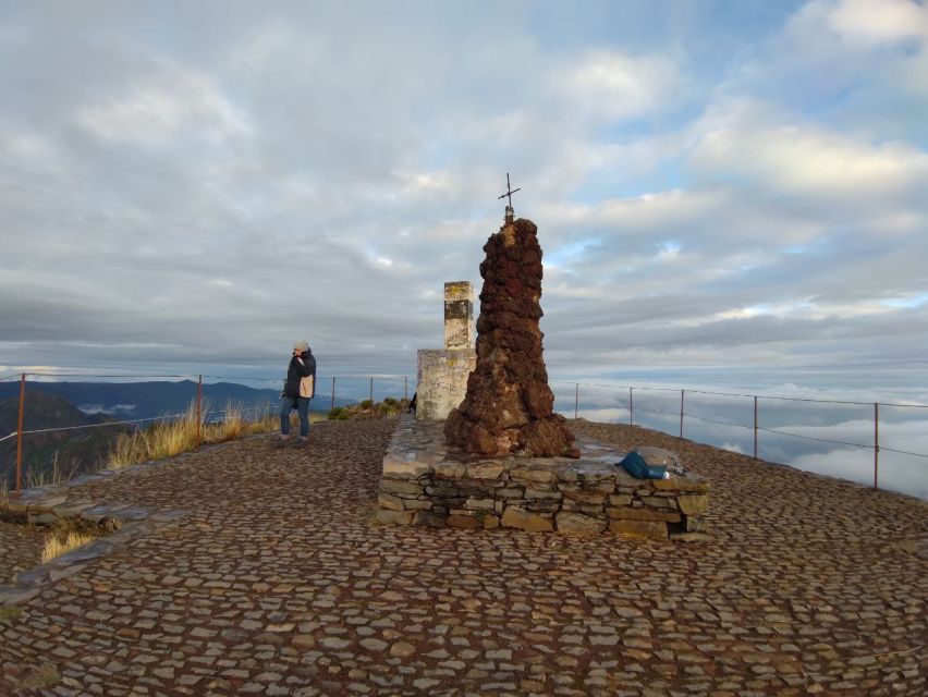 Madeira: Pico Ruivo Guided Sunrise Hike with Hotel Pickup - Hotel Pickup, Drive Time, and Getting to the Trailhead Calm