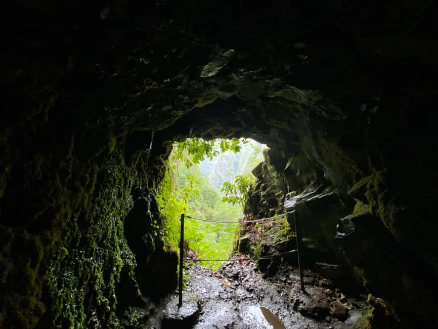 Madeira: PR 9 - Levada do Caldeirão Verde Hike Transfer - Pico das Pedras and that first 25-minute walk to begin PR9