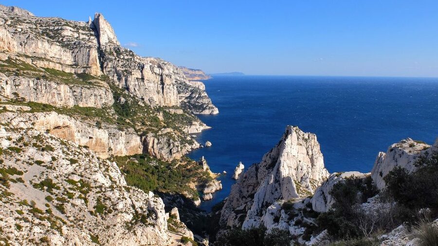 Marseille: Calanques National Park Guided Hike with Picnic - Picnic with snacks, then a swim break that refreshes your whole body