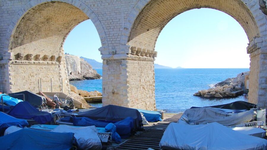 Marseille: Urban Hiking Tour with a Local Guide - Boulevard André Aune and the return to the Old Port