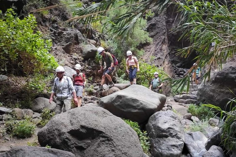 MASCA GORGE Trail: Guided Hike - Los Gigantes by Water Taxi: The Sea-Level Cliff View