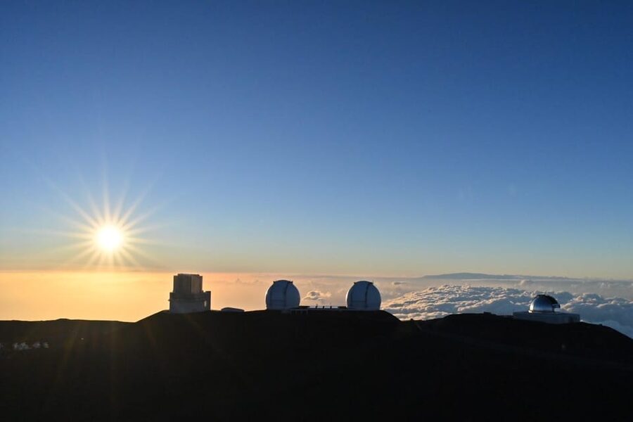 MaunaKea Summit SUNSET and Star Tour with Photo - Stop 1 and the Visitor Information Station: acclimation + getting geared up