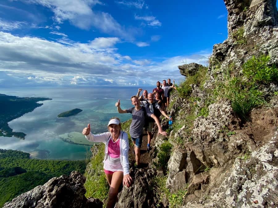 Mauritius: Le Morne Mountain UNESCO Eco Hike - Medical briefing and safety coaching before the tricky sections