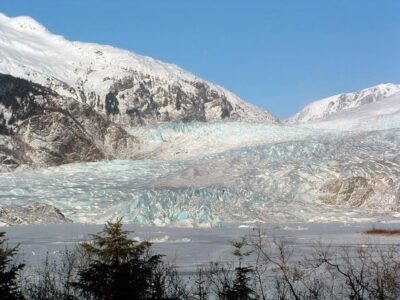 Mendenhall Glacier Guided Hike Juneau - Tongass rain forest hiking: what the first miles feel like