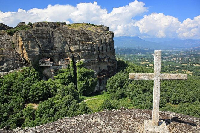 Meteora: Hiking Tour with Local Guide and Monastery Visit - Why this Meteora hike feels more local than the usual route