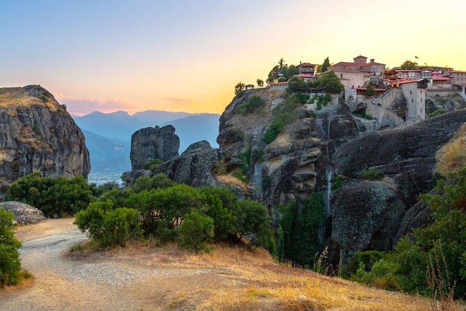 Meteora: Hiking Tour with Local Guide and Monastery Visit - Ypapanti Old Monastery: the hidden stop hikers actually reach