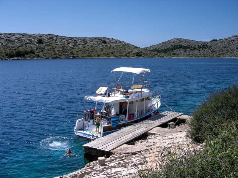Mikado Kornati Excursion with snorkeling and hiking stops - Tarac Bay: Church Visit, Tureta Fort Sightseeing, and a Second Swim