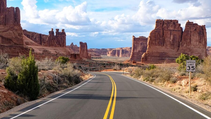Moab: Arches National Park Sightseeing Tour - Should you book the Moab Arches sightseeing tour?