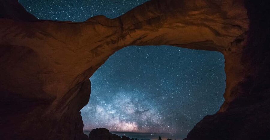 Moab: The Windows Astro-Photography and Stargazing Hike - What you’ll shoot: Milky Way, arches, and the Double Arch payoff