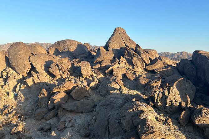 Moon Mountain Hike from Jeddah City - Ghran and the Moon Valley hike: views, rock shapes, and meditation time
