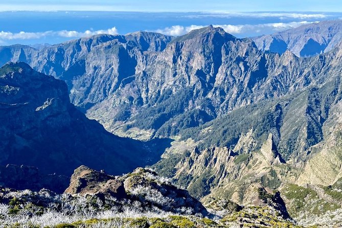 Morning Transfer To Pico Do Arieiro, Hike To Pico Ruivo & Return From Teixeira - What to pack and how to pace a medium-hard 11 km day
