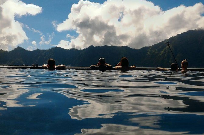 Mount Batur Sunrise Hike and Natural Hot Spring Option - Sunrise on the Summit: Breakfast, Views, Steam, and Monkeys