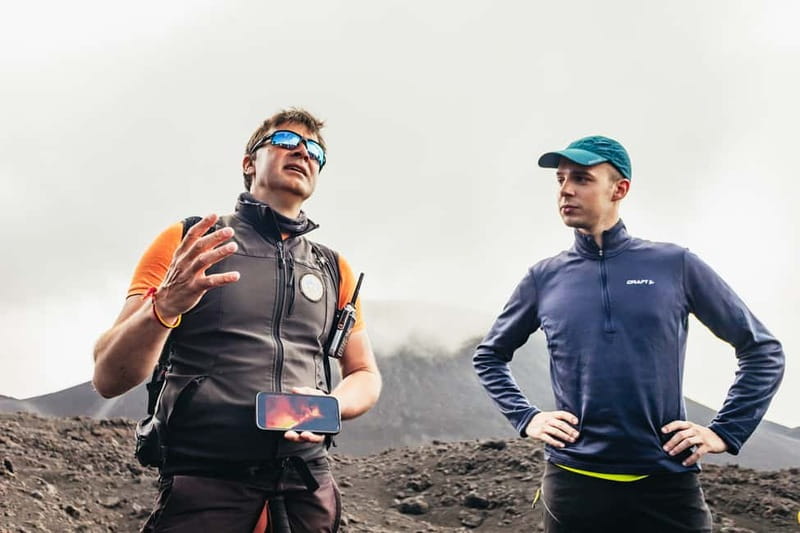 Mount Etna: Guided Trek 3,000 Meters to the Summit - The 2001 Crater stop: why the fuming detail makes the experience real