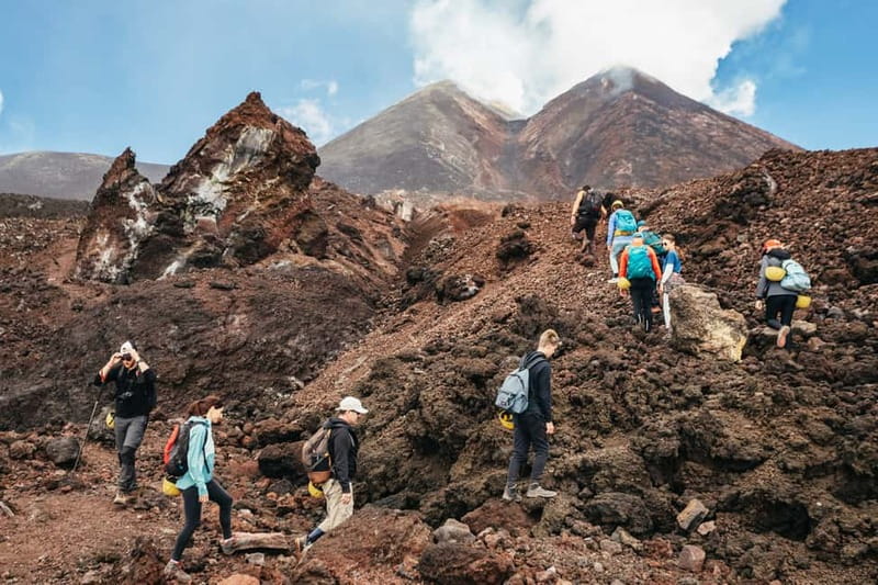 Mount Etna: Guided Trek 3,000 Meters to the Summit - What the volcanologist guide adds (and why it helps you remember Etna)