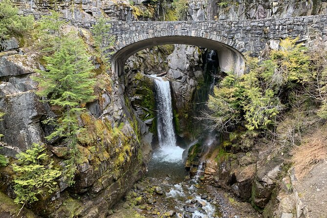 Mt. Rainier highlights - old forest, falls and glaciers - Waterfalls and Panoramic Pull-Offs: Narada and Christine