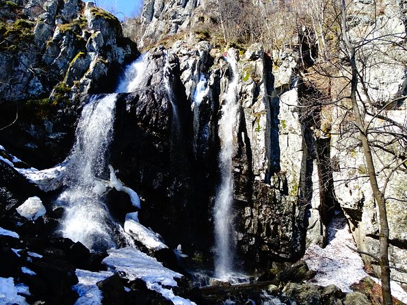 Mt. Vitosha and Boyana Waterfall Hiking Tour from Sofia - Lunch break and what to pack so the day doesn’t feel miserable