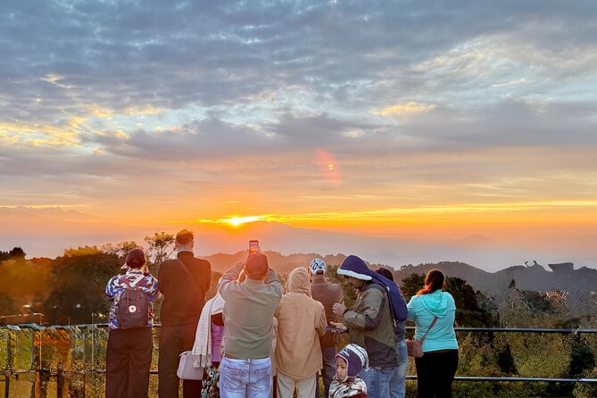 Nagarkot Sunrise View & Morning Hike with Lunch- Private/Group - Nagarkot Sunrise: why this early start is the whole point