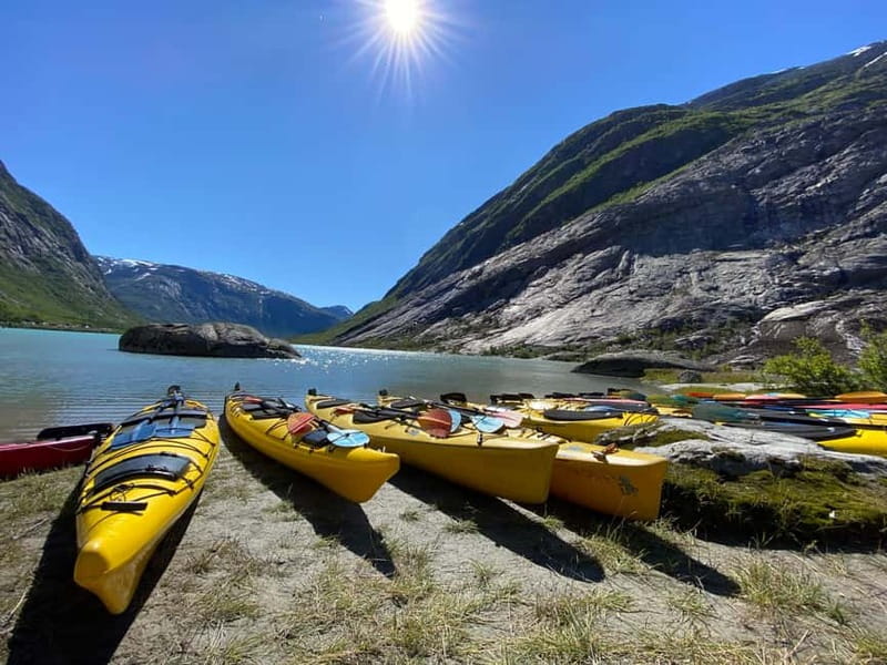 Nigards: Kayaking and Glacier Hike - Kayaking Nigardsbrevatnet: short paddle, big photo payoff