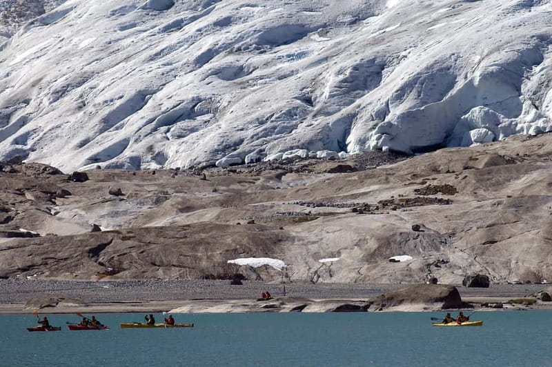 Nigards: Kayaking and Glacier Hike - The glacier hike: about 2 hours to explore at your pace