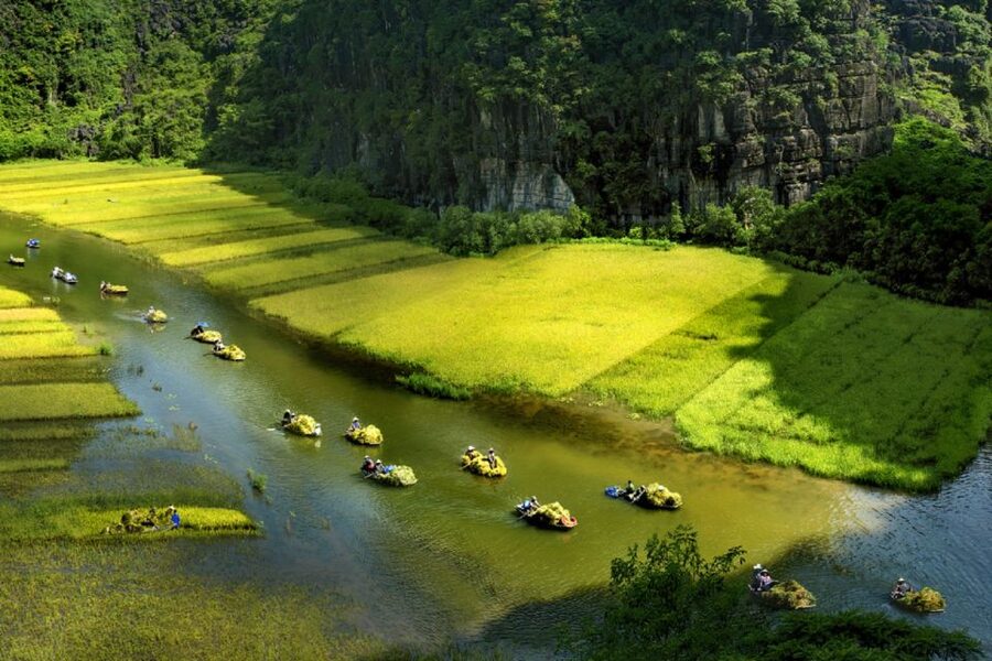 Ninh Binh: Hoa Lu, Trang An and Mua Caves Hiking Day Trip - Should you book the Hoa Lu, Trang An and Mua Caves day trip?