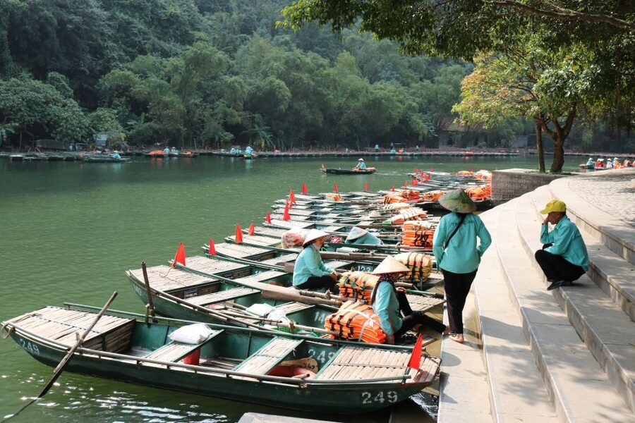 Ninh Binh: Hoa Lu, Trang An and Mua Caves Hiking Day Trip - Who this day trip is best for (and who should skip it)
