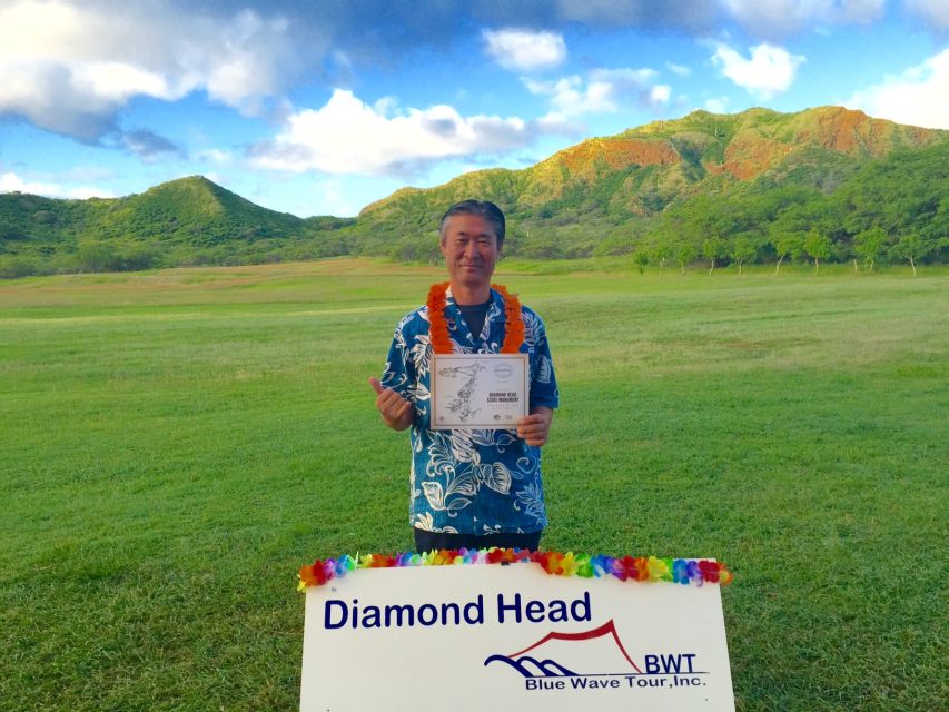 Oahu: Diamond Head Hike with Roundtrip Transportation - Getting Picked Up in Waikiki (and Not Worrying About Parking)