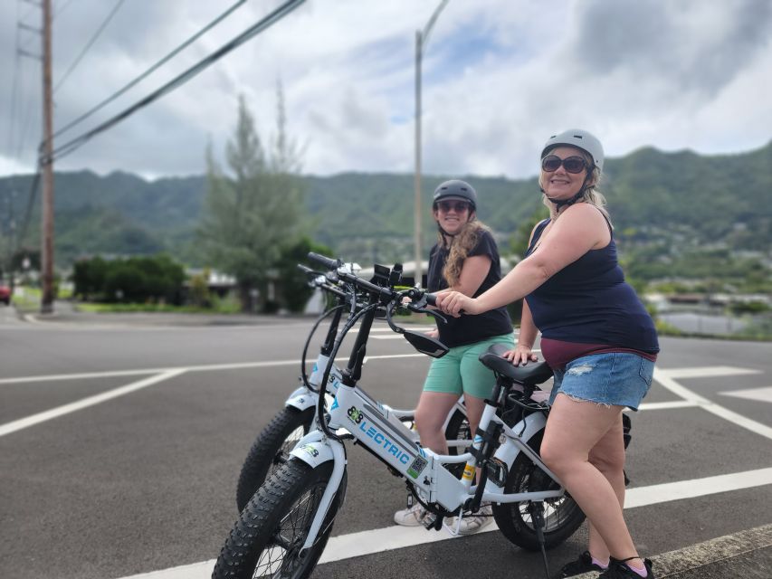 Oahu: Waikiki E-Bike Ride and Manoa Falls Hike - The moment you lock bikes and switch to hiking