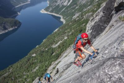 Odda: Full-Day Trolltunga Hiking, and Climbing Tour - Starting in Tyssedal: the morning route that sets the tone
