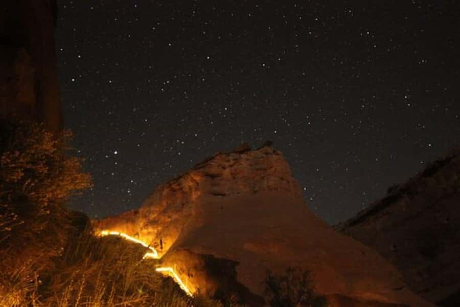 Page: Antelope Valley Canyon Stargazing Night Hike - Why Moonless Nights and Slot Canyons Change the Stars