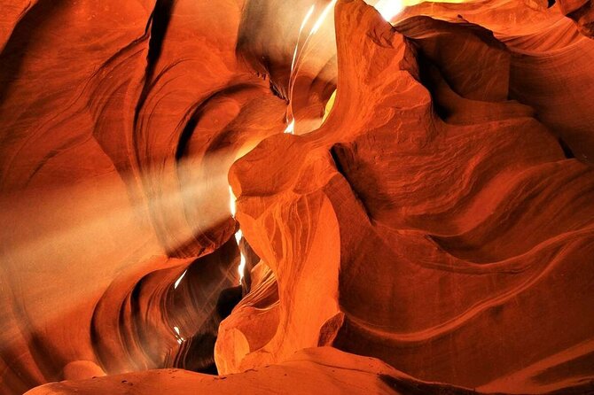 Page: Lower Antelope Canyon Prime Time Entry with Navajo Guide - How to get great photos without breaking the rules