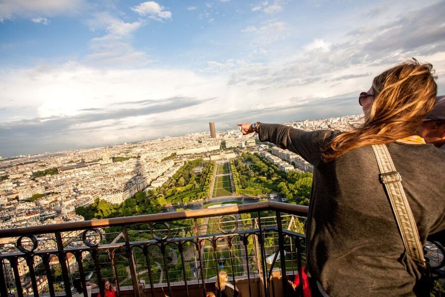 Paris: City Tour by Bus with Eiffel Tower & Optional Summit - Paris by Night Bus Tour: The Fastest Way to See the Big Sights