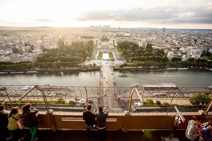 Paris: City Tour by Bus with Eiffel Tower & Optional Summit - Price and Value: Is $113 Worth It for This Evening?