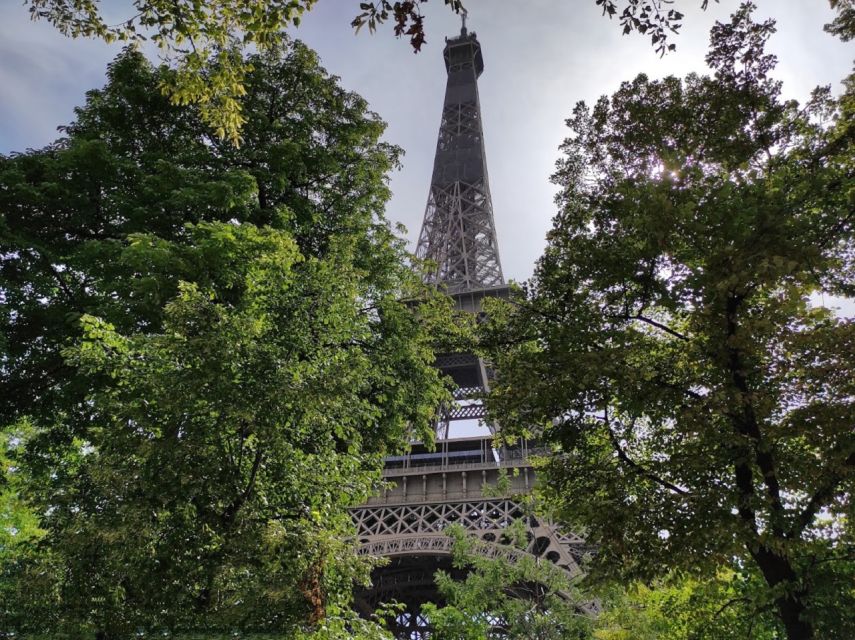 Paris: Eiffel Tower Entry Ticket with Optional Summit Access - Meeting point at Le Champ de Mars Cafe: how to avoid the usual stress