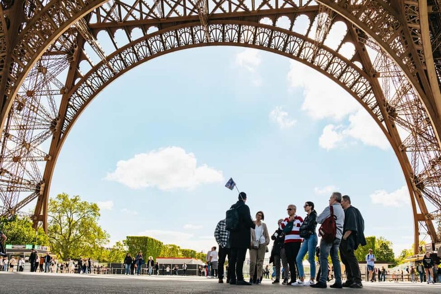 Paris: Eiffel Tower Fully Guided Tour with Summit Option - Key points at a glance